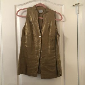 Gold vest with buttons